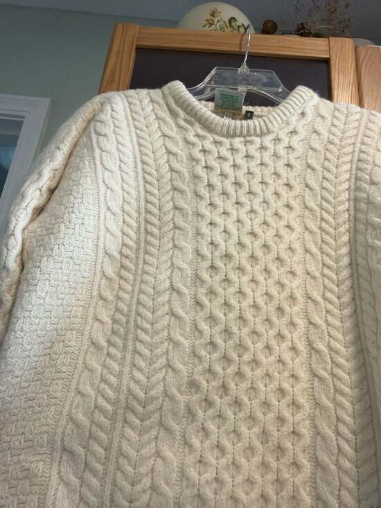 Aran Isles Knitwear 100% Merino Wool Irish Cable Knit Fisherman Sweater Large - Picture 4 of 6